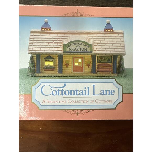 Vtg Midwest Easter Village Cottontail Lane Train Station In Box - Picture 7 of 7
